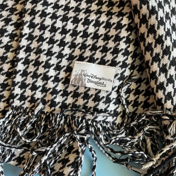 Disney Houndstooth Scarf with Mickey Rhinestone Brooch Black White - Picture 3 of 3